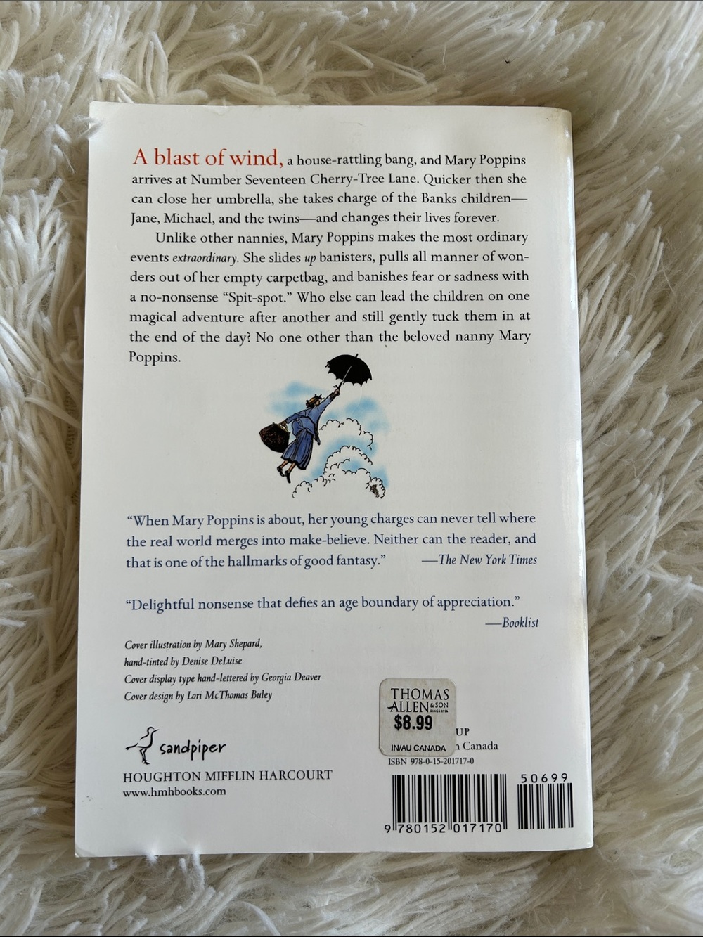 Mary Poppins by PL Travers, Illustrated Book - Picture 2 of 7